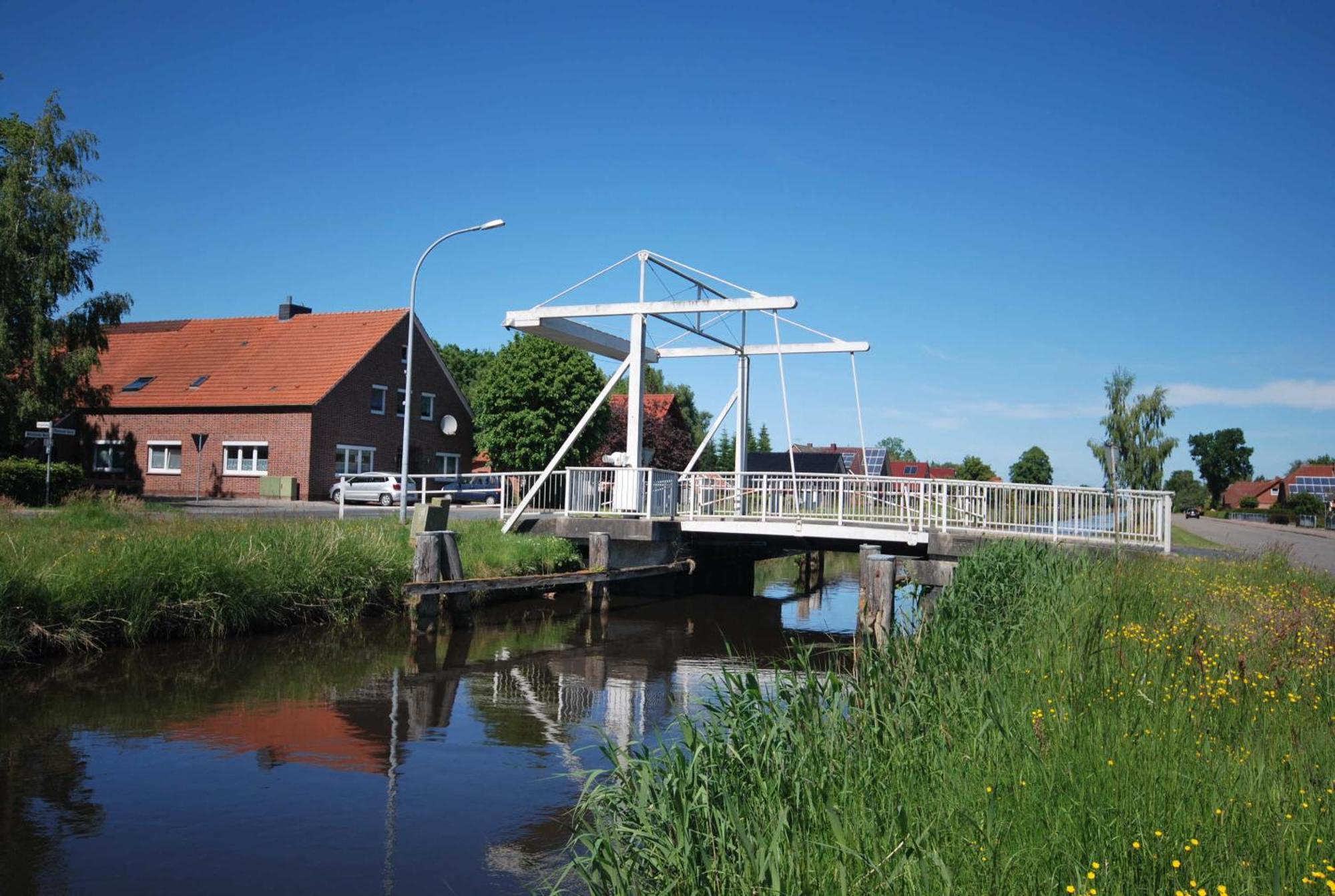 Ferienwohnung Kanalblick 35520 Uplengen Luaran gambar
